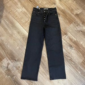 Levi’s Ribcage Straight Ankle Jeans